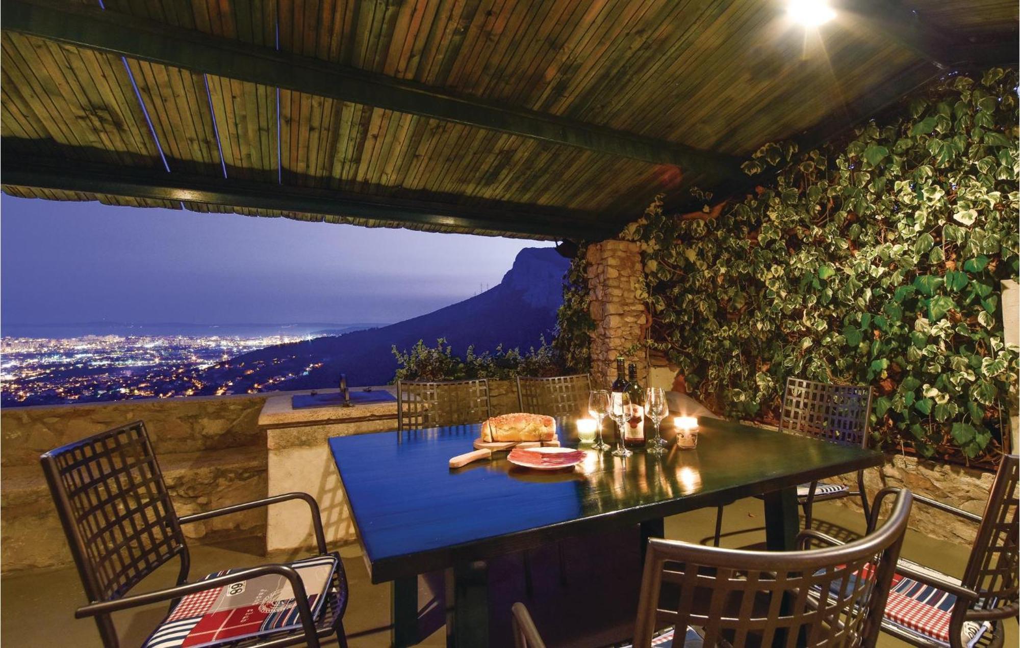Gorgeous Home In Klis With Wifi Bobani Exteriör bild