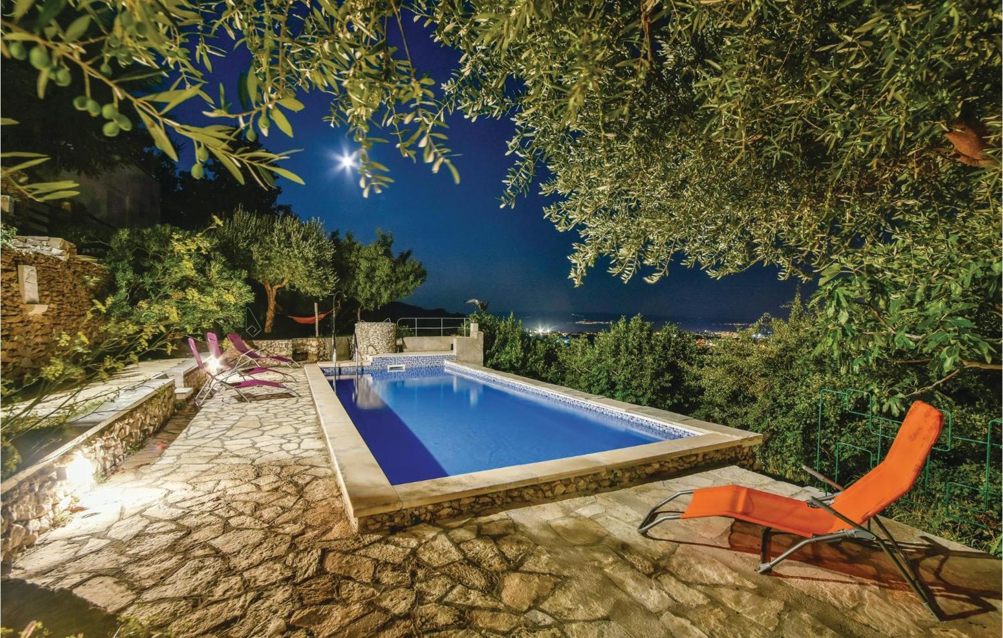 Gorgeous Home In Klis With Wifi Bobani Exteriör bild